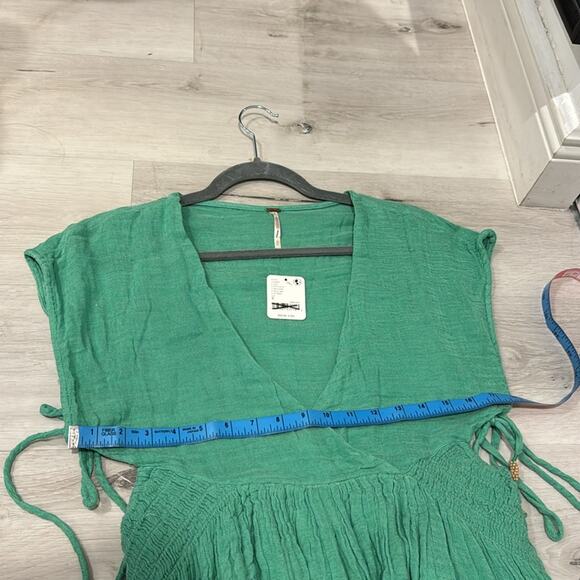 Free People NWT Palmira Mini line Cricket Dress with side Cut out. - Picture 9 of 11